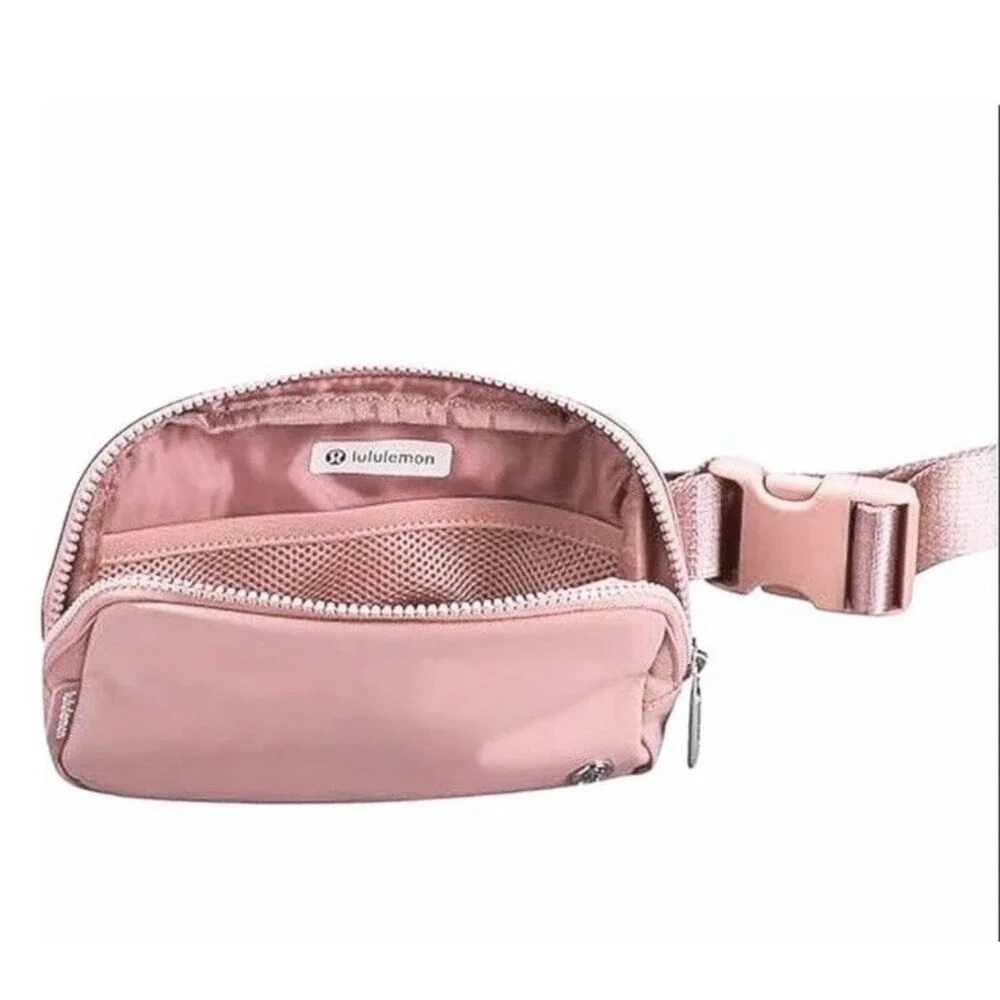 Lululemon Everywhere Belt Bag  Deco Pink Brand New with tags